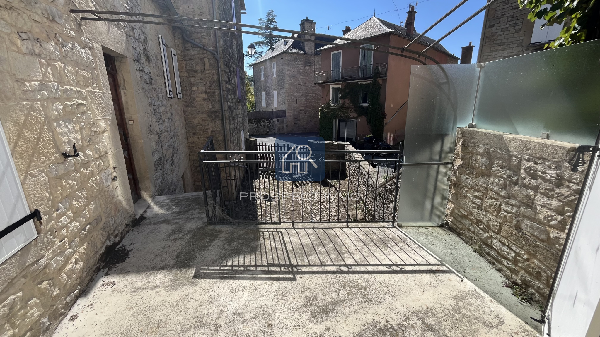 Maison en pierre 139 m2 avec terrain